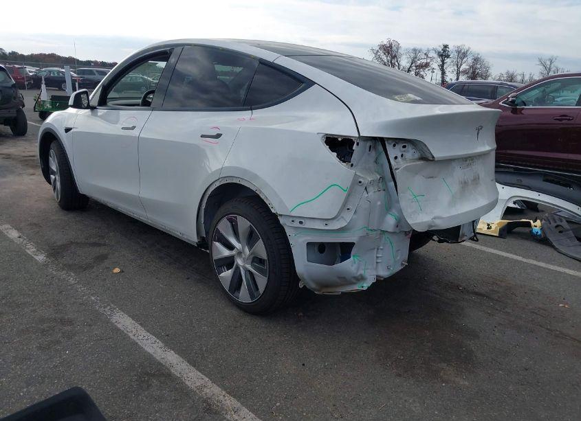 Photo 3 of 2021 Tesla Model Y LONG RANGE DUAL MOTOR ALL-WHEEL DRIVE (VIN 5YJYGDEEXMF083289)