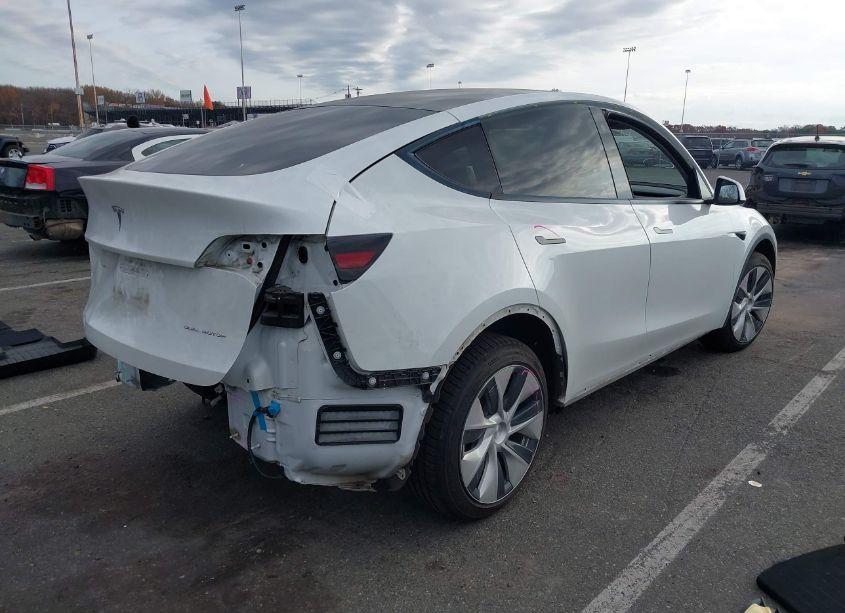 Photo 4 of 2021 Tesla Model Y LONG RANGE DUAL MOTOR ALL-WHEEL DRIVE (VIN 5YJYGDEEXMF083289)