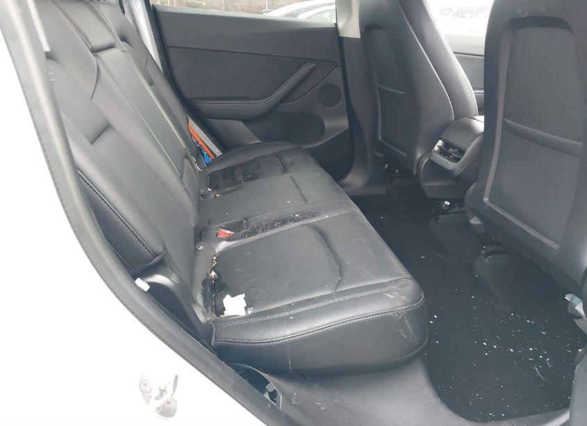 Photo 8 of 2021 Tesla Model Y LONG RANGE DUAL MOTOR ALL-WHEEL DRIVE (VIN 5YJYGDEEXMF083289)