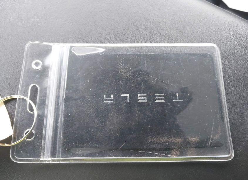 Photo 11 of 2021 Tesla Model Y LONG RANGE DUAL MOTOR ALL-WHEEL DRIVE (VIN 5YJYGDEEXMF083759)