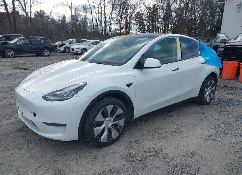 Photo 2 of 2021 Tesla Model Y LONG RANGE DUAL MOTOR ALL-WHEEL DRIVE (VIN 5YJYGDEEXMF083759)
