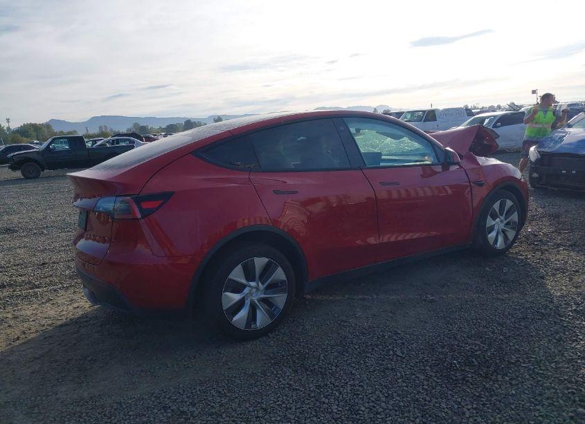 Photo 4 of 2021 Tesla Model Y LONG RANGE DUAL MOTOR ALL-WHEEL DRIVE (VIN 5YJYGDEEXMF092025)