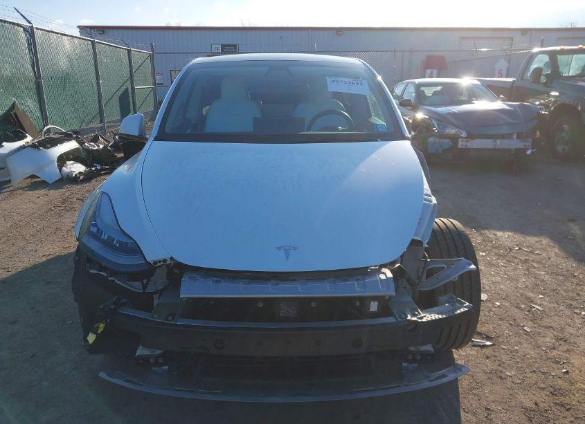 Photo 13 of 2021 Tesla Model Y LONG RANGE DUAL MOTOR ALL-WHEEL DRIVE (VIN 5YJYGDEEXMF098665)
