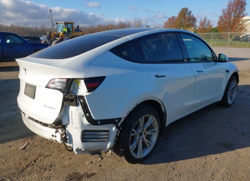 Photo 4 of 2021 Tesla Model Y LONG RANGE DUAL MOTOR ALL-WHEEL DRIVE (VIN 5YJYGDEEXMF098665)