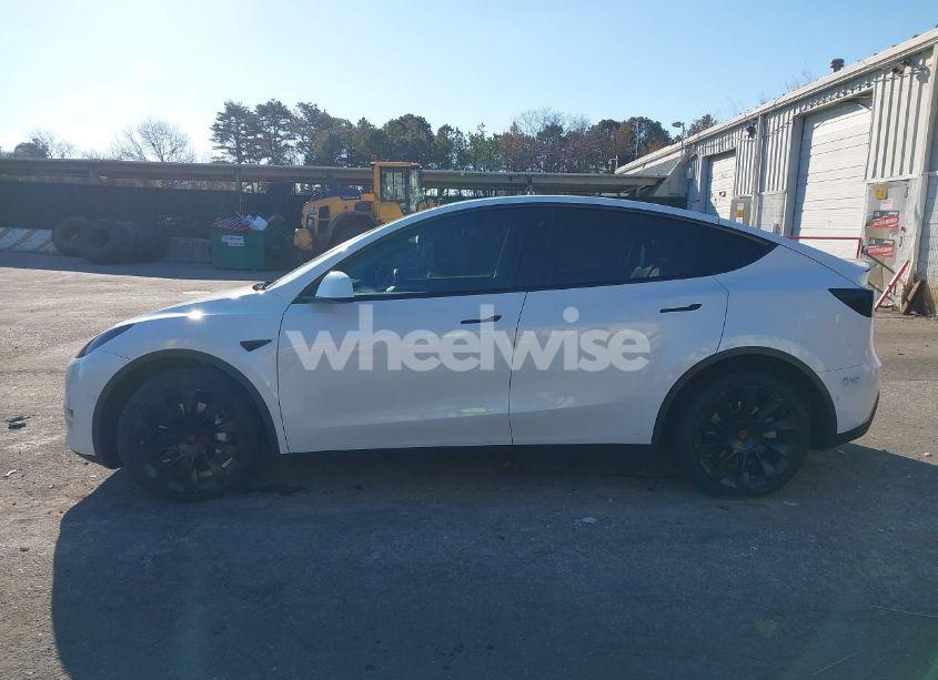 Photo 14 of 2021 Tesla Model Y LONG RANGE DUAL MOTOR ALL-WHEEL DRIVE (VIN 5YJYGDEEXMF149226)