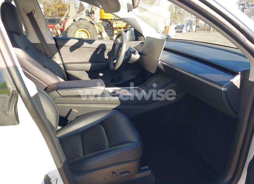 Photo 5 of 2021 Tesla Model Y LONG RANGE DUAL MOTOR ALL-WHEEL DRIVE (VIN 5YJYGDEEXMF149226)