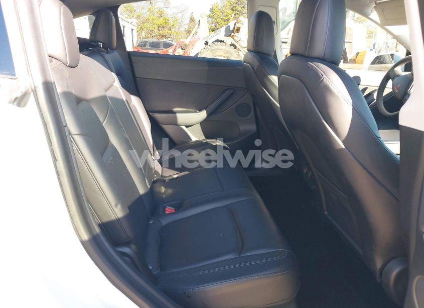 Photo 8 of 2021 Tesla Model Y LONG RANGE DUAL MOTOR ALL-WHEEL DRIVE (VIN 5YJYGDEEXMF149226)