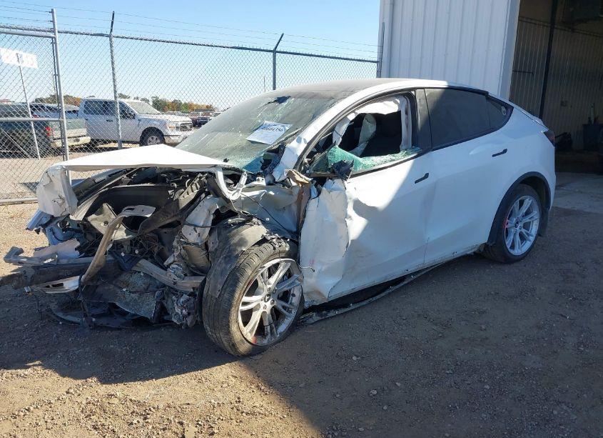 Photo 2 of 2021 Tesla Model Y LONG RANGE DUAL MOTOR ALL-WHEEL DRIVE (VIN 5YJYGDEEXMF193632)