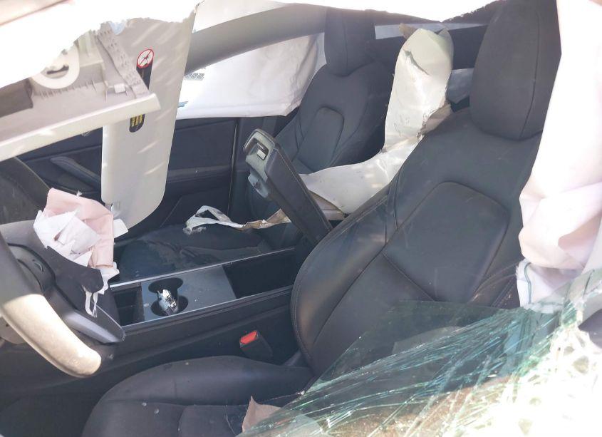 Photo 7 of 2021 Tesla Model Y LONG RANGE DUAL MOTOR ALL-WHEEL DRIVE (VIN 5YJYGDEEXMF193632)