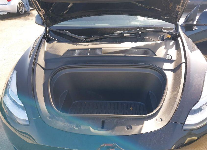 Photo 10 of 2021 Tesla Model Y LONG RANGE DUAL MOTOR ALL-WHEEL DRIVE (VIN 5YJYGDEEXMF208467)