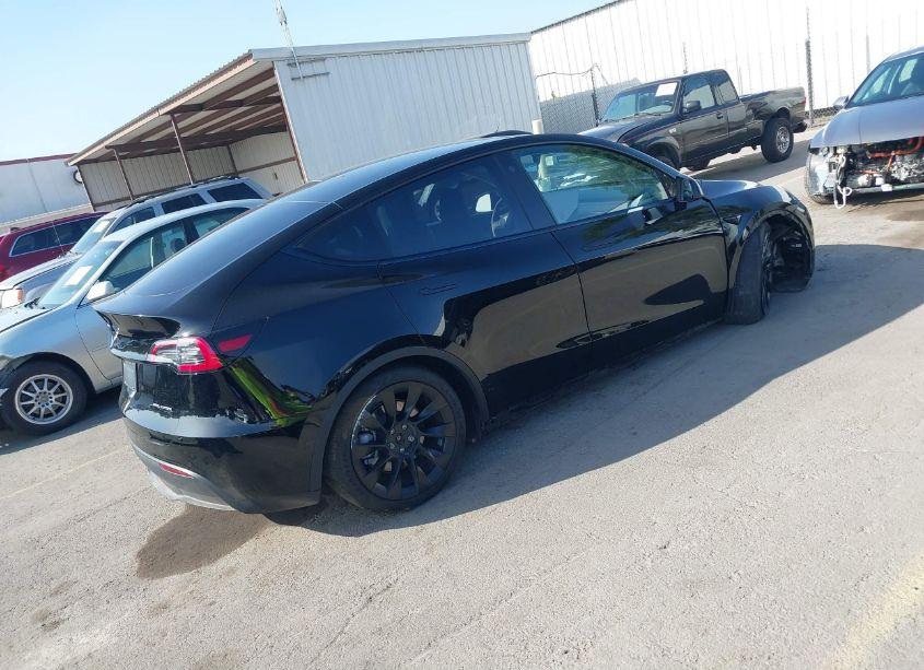 Photo 4 of 2021 Tesla Model Y LONG RANGE DUAL MOTOR ALL-WHEEL DRIVE (VIN 5YJYGDEEXMF208467)