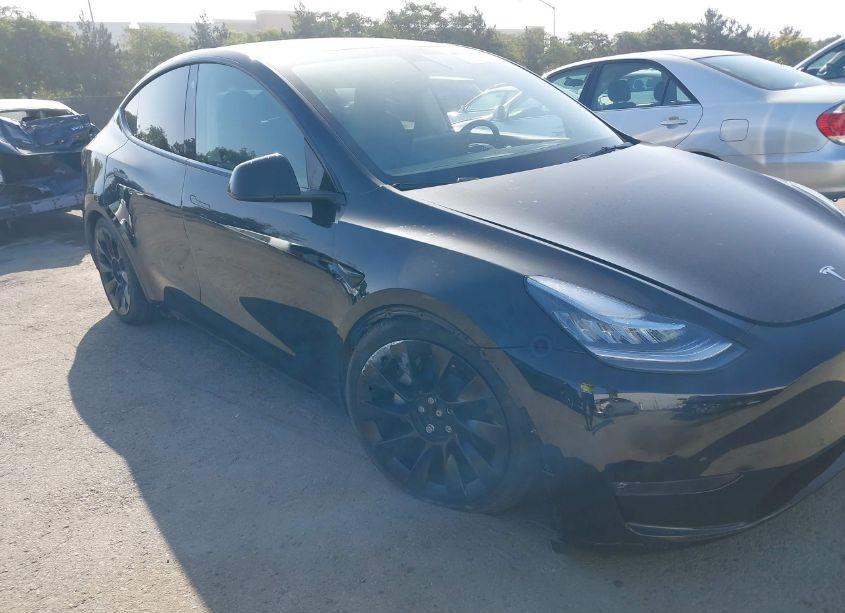 Photo 6 of 2021 Tesla Model Y LONG RANGE DUAL MOTOR ALL-WHEEL DRIVE (VIN 5YJYGDEEXMF208467)