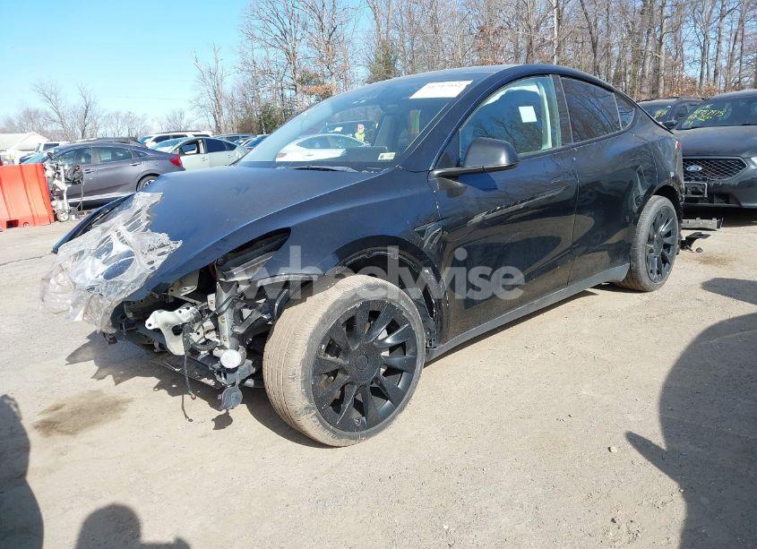 Photo 2 of 2021 Tesla Model Y LONG RANGE DUAL MOTOR ALL-WHEEL DRIVE (VIN 5YJYGDEEXMF208923)