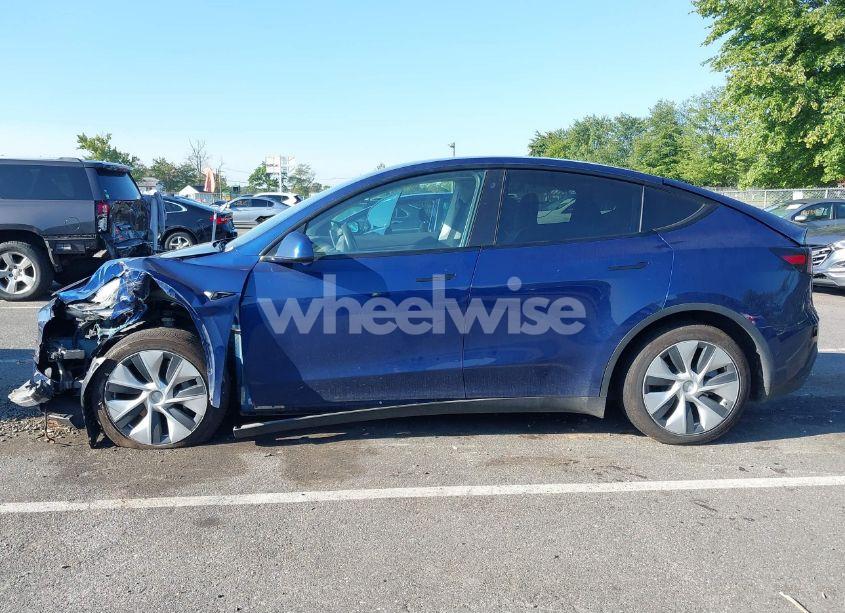 Photo 14 of 2021 Tesla Model Y LONG RANGE DUAL MOTOR ALL-WHEEL DRIVE (VIN 5YJYGDEEXMF278938)