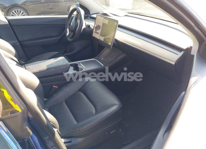 Photo 5 of 2021 Tesla Model Y LONG RANGE DUAL MOTOR ALL-WHEEL DRIVE (VIN 5YJYGDEEXMF278938)