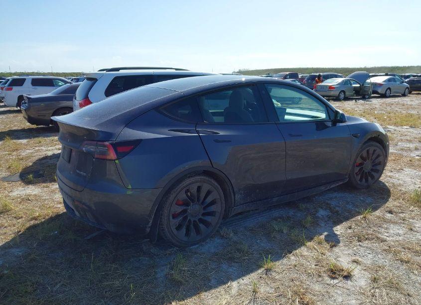 Photo 4 of 2021 Tesla Model Y PERFORMANCE DUAL MOTOR ALL-WHEEL DRIVE (VIN 5YJYGDEF0MF090096)