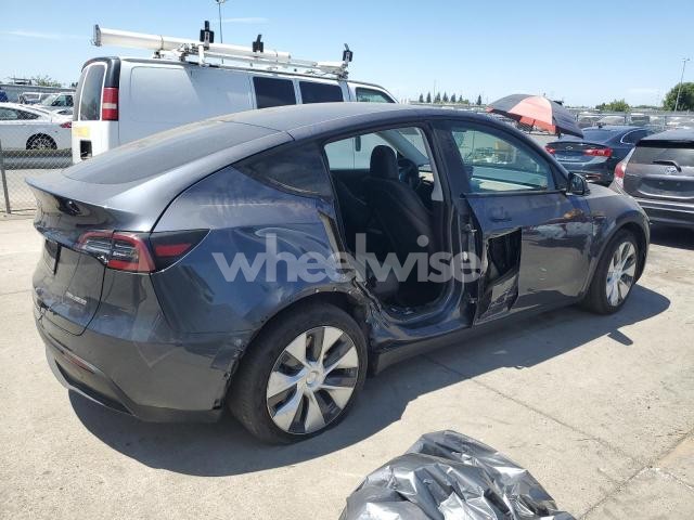 Photo 13 of 2020 TESLA MODEL Y (VIN 5YJYGDEF1LF002090)