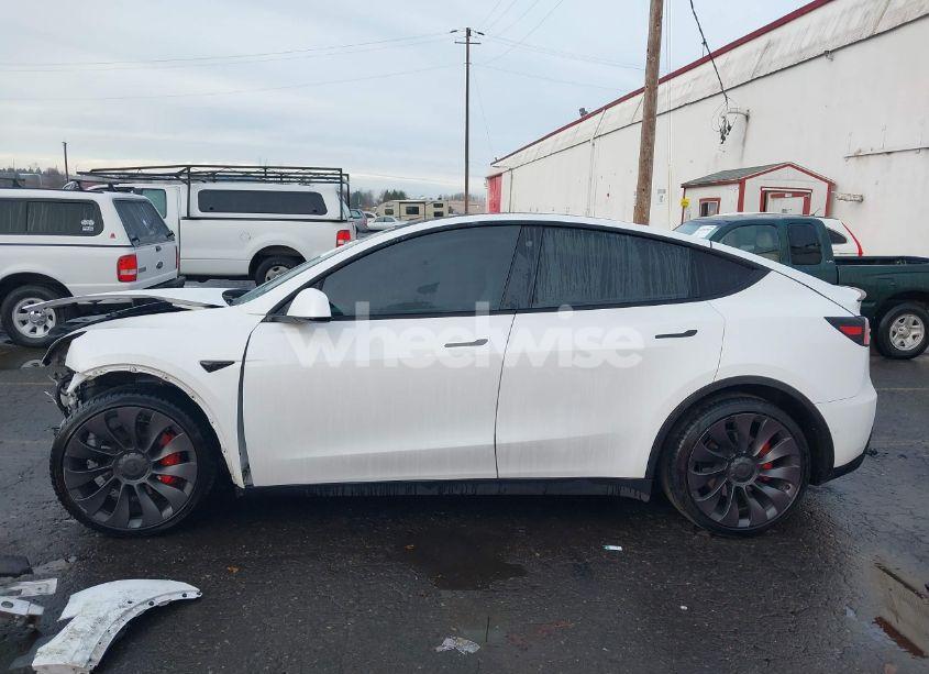 Photo 14 of 2021 Tesla Model Y PERFORMANCE DUAL MOTOR ALL-WHEEL DRIVE (VIN 5YJYGDEF2MF133739)