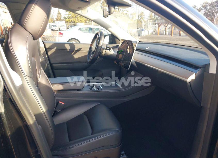 Photo 5 of 2021 Tesla Model Y PERFORMANCE DUAL MOTOR ALL-WHEEL DRIVE (VIN 5YJYGDEF2MF209749)