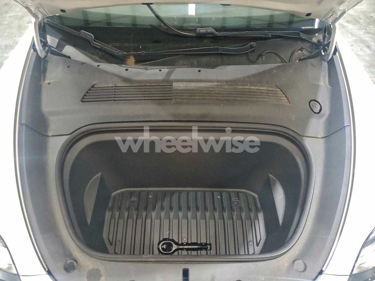 Photo 12 of 2020 TESLA MODEL Y (VIN 5YJYGDEF3LF034393)