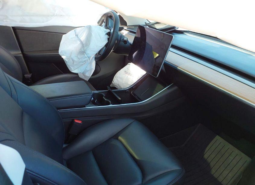 Photo 5 of 2020 Tesla Model Y LONG RANGE DUAL MOTOR ALL-WHEEL DRIVE/PERFORMANCE DUAL MOTOR ALL-WHEEL DRIVE (VIN 5YJYGDEF3LF046804)