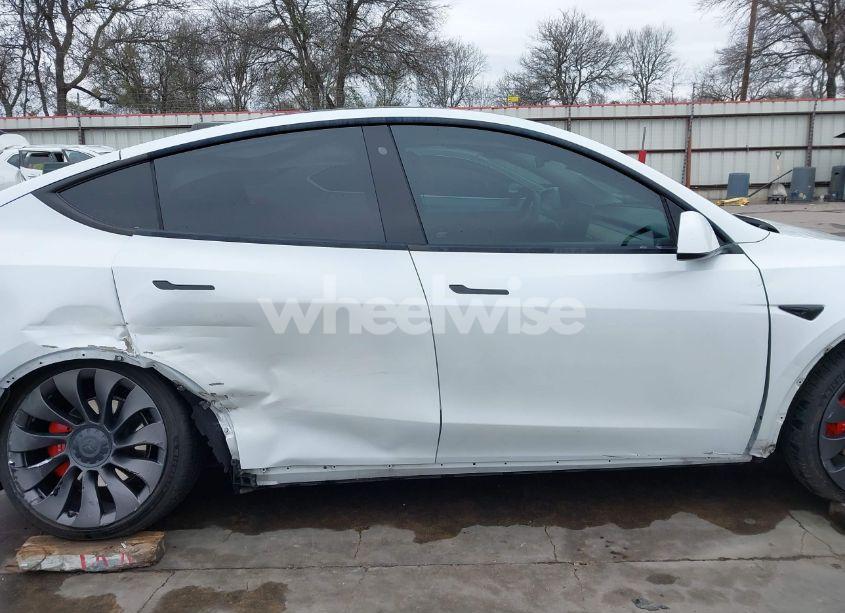 Photo 14 of 2020 Tesla Model Y LONG RANGE DUAL MOTOR ALL-WHEEL DRIVE/PERFORMANCE DUAL MOTOR ALL-WHEEL DRIVE (VIN 5YJYGDEF4LF028053)