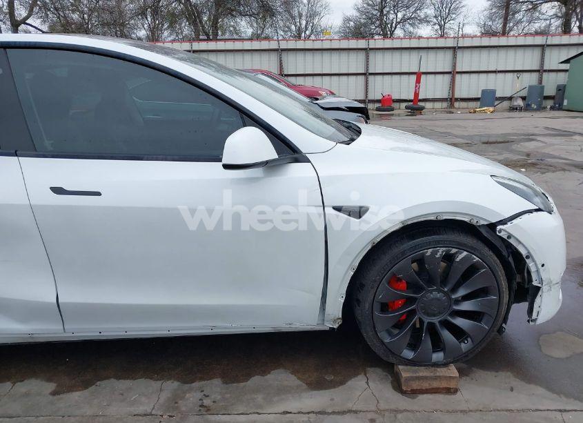Photo 21 of 2020 Tesla Model Y LONG RANGE DUAL MOTOR ALL-WHEEL DRIVE/PERFORMANCE DUAL MOTOR ALL-WHEEL DRIVE (VIN 5YJYGDEF4LF028053)