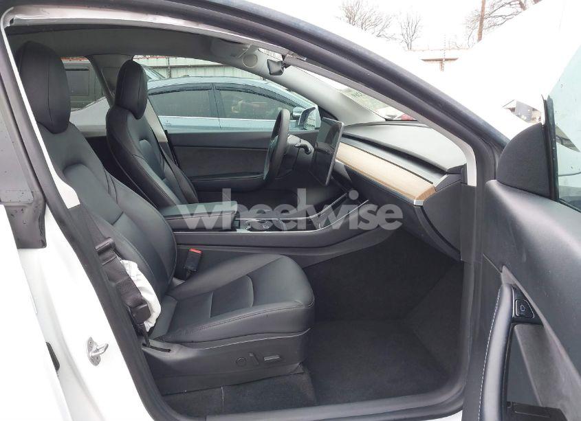 Photo 5 of 2020 Tesla Model Y LONG RANGE DUAL MOTOR ALL-WHEEL DRIVE/PERFORMANCE DUAL MOTOR ALL-WHEEL DRIVE (VIN 5YJYGDEF4LF028053)