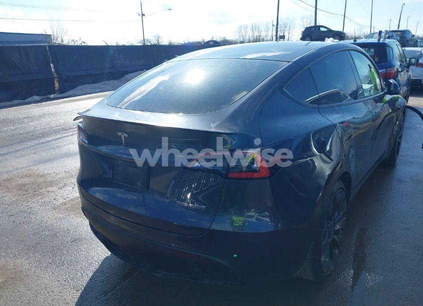 Photo 17 of 2020 Tesla Model Y LONG RANGE DUAL MOTOR ALL-WHEEL DRIVE/PERFORMANCE DUAL MOTOR ALL-WHEEL DRIVE (VIN 5YJYGDEF5LF042124)