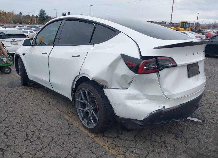 Photo 6 of 2021 Tesla Model Y PERFORMANCE DUAL MOTOR ALL-WHEEL DRIVE (VIN 5YJYGDEF5MF258279)