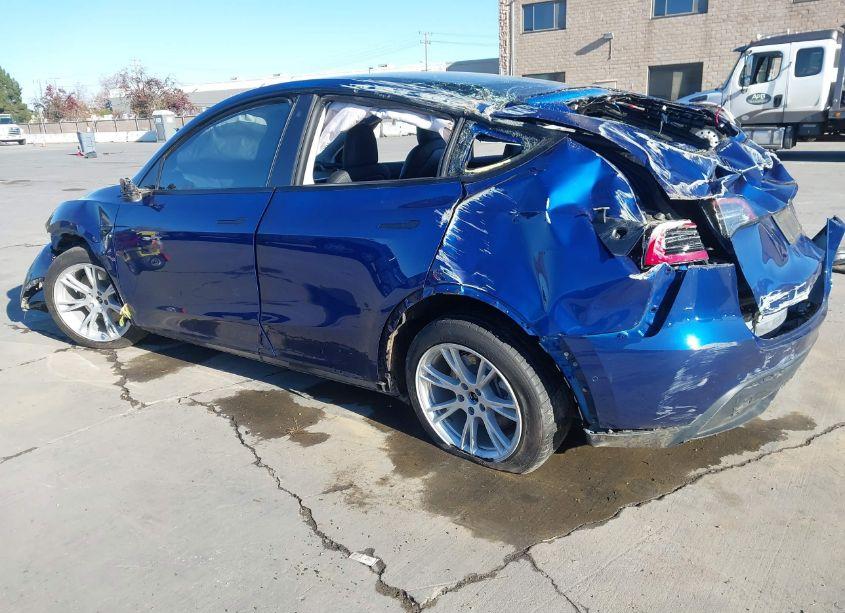 Photo 3 of 2020 Tesla Model Y LONG RANGE DUAL MOTOR ALL-WHEEL DRIVE/PERFORMANCE DUAL MOTOR ALL-WHEEL DRIVE (VIN 5YJYGDEF6LF005843)