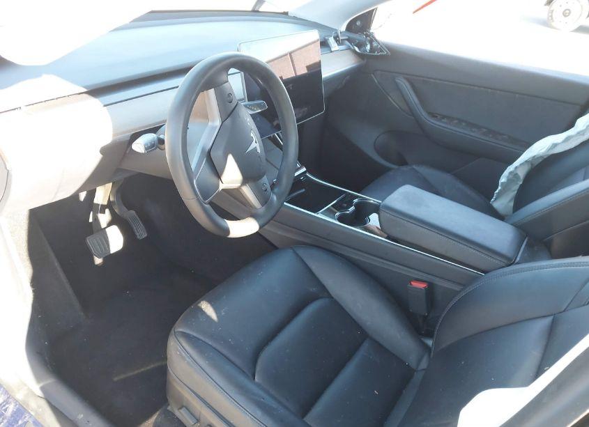 Photo 5 of 2020 Tesla Model Y LONG RANGE DUAL MOTOR ALL-WHEEL DRIVE/PERFORMANCE DUAL MOTOR ALL-WHEEL DRIVE (VIN 5YJYGDEF6LF005843)