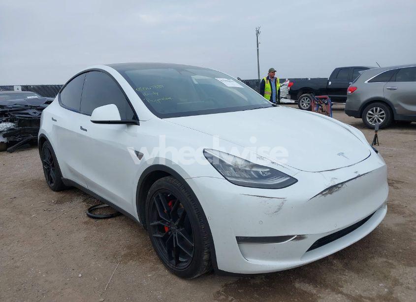 2020 Tesla Model Y LONG RANGE DUAL MOTOR ALL-WHEEL DRIVE/PERFORMANCE DUAL MOTOR ALL-WHEEL DRIVE (VIN 5YJYGDEF6LF038504) main photo