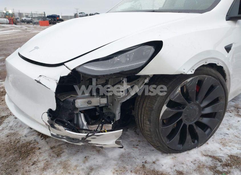 Photo 6 of 2021 Tesla Model Y PERFORMANCE DUAL MOTOR ALL-WHEEL DRIVE (VIN 5YJYGDEF6MF261711)