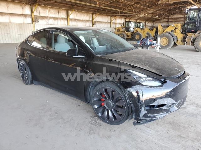Photo 2 of 2021 TESLA MODEL Y (VIN 5YJYGDEF6MF303617)