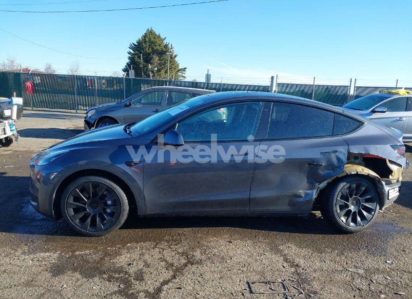 Photo 15 of 2020 Tesla Model Y LONG RANGE DUAL MOTOR ALL-WHEEL DRIVE/PERFORMANCE DUAL MOTOR ALL-WHEEL DRIVE (VIN 5YJYGDEF7LF000795)