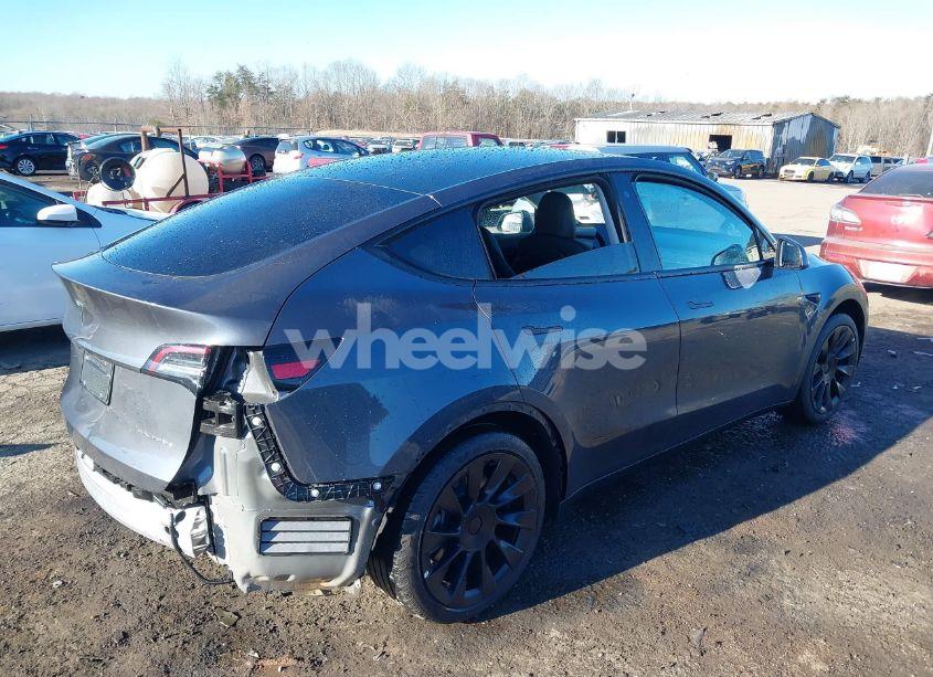 Photo 4 of 2020 Tesla Model Y LONG RANGE DUAL MOTOR ALL-WHEEL DRIVE/PERFORMANCE DUAL MOTOR ALL-WHEEL DRIVE (VIN 5YJYGDEF7LF000795)