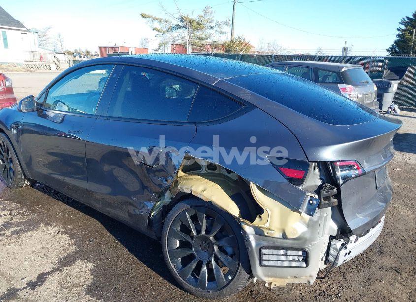 Photo 6 of 2020 Tesla Model Y LONG RANGE DUAL MOTOR ALL-WHEEL DRIVE/PERFORMANCE DUAL MOTOR ALL-WHEEL DRIVE (VIN 5YJYGDEF7LF000795)