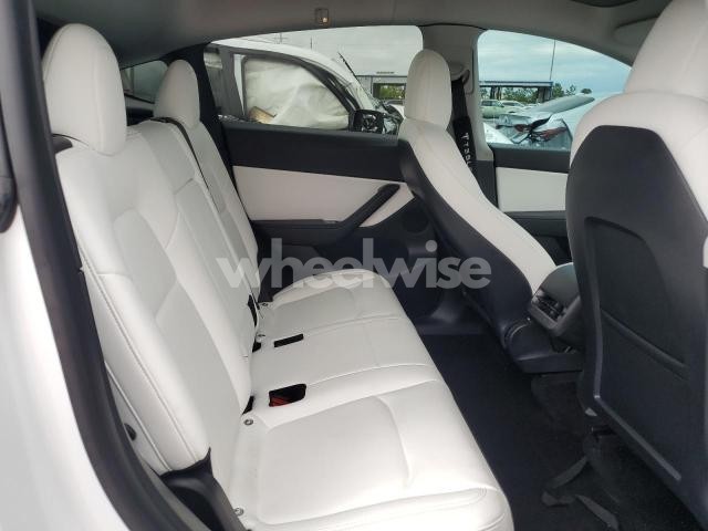 Photo 10 of 2021 TESLA MODEL Y (VIN 5YJYGDEF7MF089057)