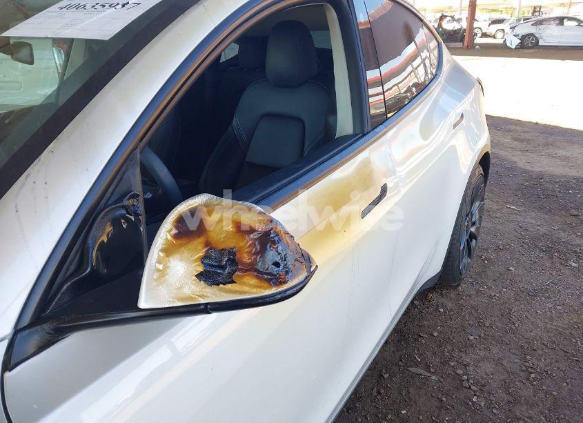 Photo 6 of 2021 Tesla Model Y PERFORMANCE DUAL MOTOR ALL-WHEEL DRIVE (VIN 5YJYGDEF7MF098583)