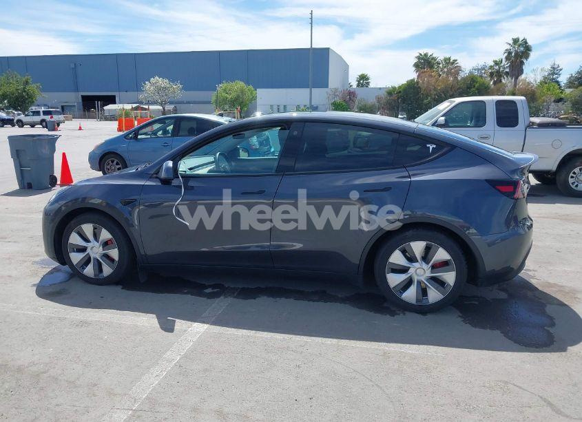 Photo 13 of 2021 Tesla Model Y PERFORMANCE DUAL MOTOR ALL-WHEEL DRIVE (VIN 5YJYGDEF7MF273897)