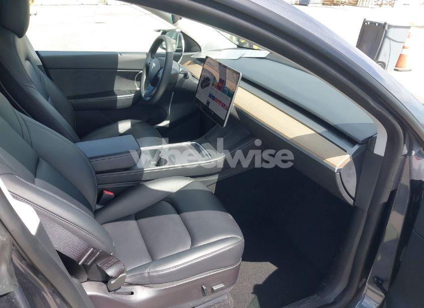 Photo 5 of 2021 Tesla Model Y PERFORMANCE DUAL MOTOR ALL-WHEEL DRIVE (VIN 5YJYGDEF7MF273897)