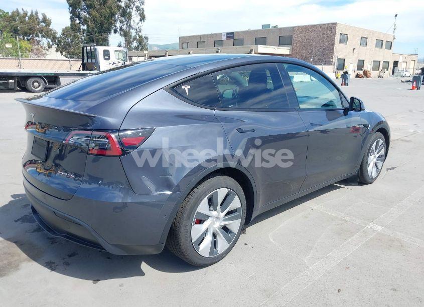 Photo 6 of 2021 Tesla Model Y PERFORMANCE DUAL MOTOR ALL-WHEEL DRIVE (VIN 5YJYGDEF7MF273897)