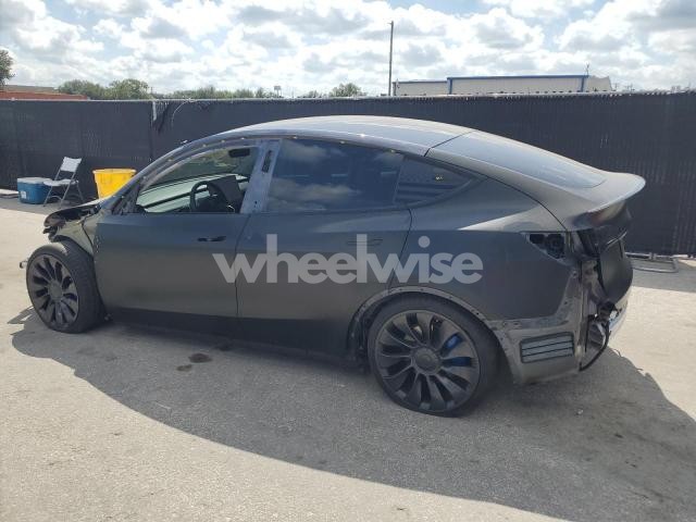 Photo 3 of 2021 TESLA MODEL Y (VIN 5YJYGDEF8MF258793)