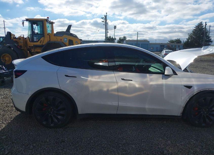 Photo 13 of 2020 Tesla Model Y LONG RANGE DUAL MOTOR ALL-WHEEL DRIVE/PERFORMANCE DUAL MOTOR ALL-WHEEL DRIVE (VIN 5YJYGDEF9LF003469)