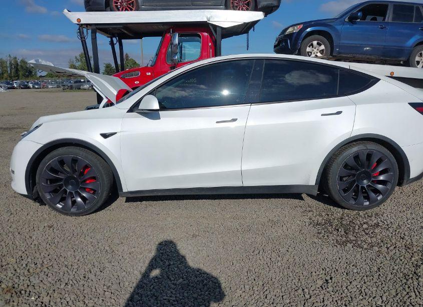 Photo 14 of 2020 Tesla Model Y LONG RANGE DUAL MOTOR ALL-WHEEL DRIVE/PERFORMANCE DUAL MOTOR ALL-WHEEL DRIVE (VIN 5YJYGDEF9LF003469)