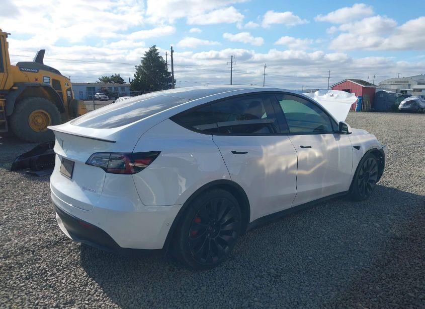 Photo 4 of 2020 Tesla Model Y LONG RANGE DUAL MOTOR ALL-WHEEL DRIVE/PERFORMANCE DUAL MOTOR ALL-WHEEL DRIVE (VIN 5YJYGDEF9LF003469)
