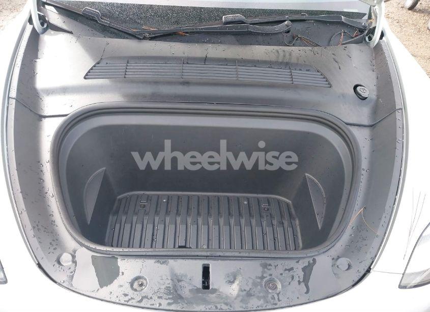 Photo 10 of 2020 Tesla Model Y LONG RANGE DUAL MOTOR ALL-WHEEL DRIVE/PERFORMANCE DUAL MOTOR ALL-WHEEL DRIVE (VIN 5YJYGDEF9LF038500)