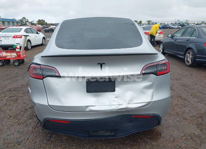 Photo 16 of 2020 Tesla Model Y LONG RANGE DUAL MOTOR ALL-WHEEL DRIVE/PERFORMANCE DUAL MOTOR ALL-WHEEL DRIVE (VIN 5YJYGDEF9LF038500)