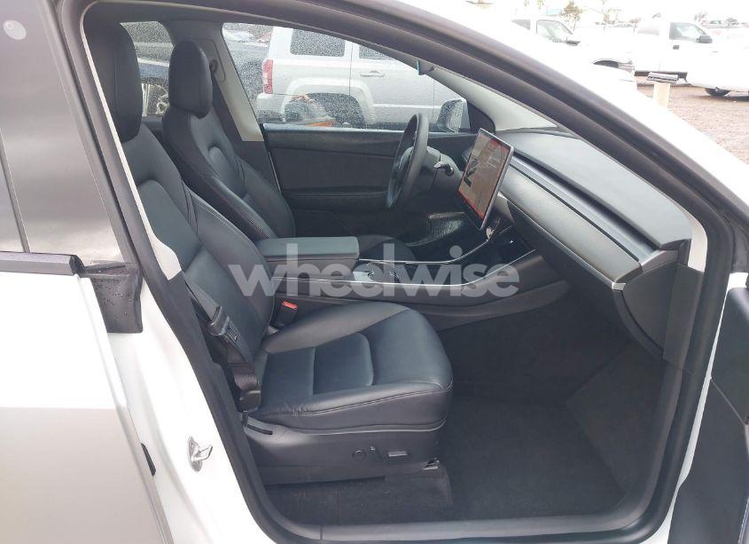 Photo 5 of 2020 Tesla Model Y LONG RANGE DUAL MOTOR ALL-WHEEL DRIVE/PERFORMANCE DUAL MOTOR ALL-WHEEL DRIVE (VIN 5YJYGDEF9LF038500)